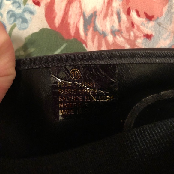 Ladies Slip On Shoes Size 10 Gray 💐🌺 - Picture 6 of 8